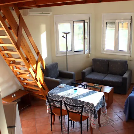 太阳门海滩公寓 公寓 *