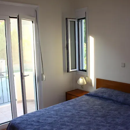 太阳门海滩公寓