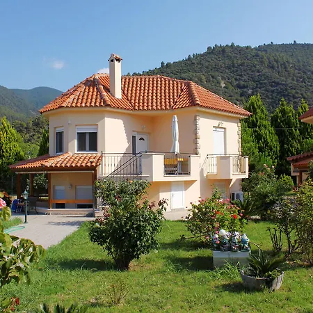 太阳门海滩公寓 鲁维斯