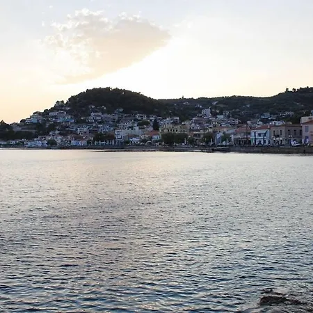 太阳门海滩公寓 鲁维斯