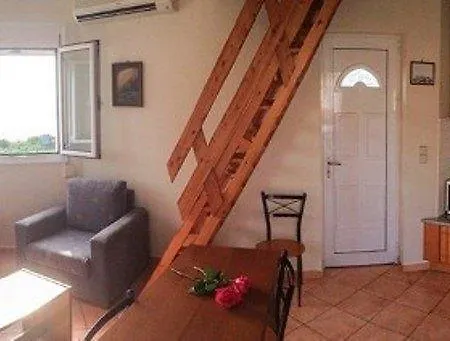 太阳门海滩公寓 鲁维斯